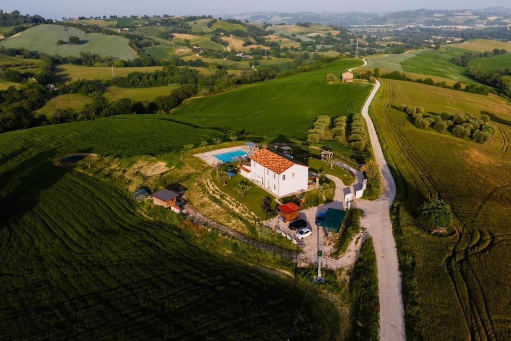 Casal Del Sole - Il Girasole Apartman Montefelcino Kültér fotó