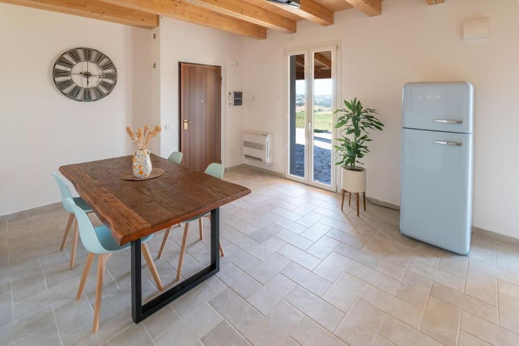 Casal Del Sole - Il Girasole Apartman Montefelcino Kültér fotó