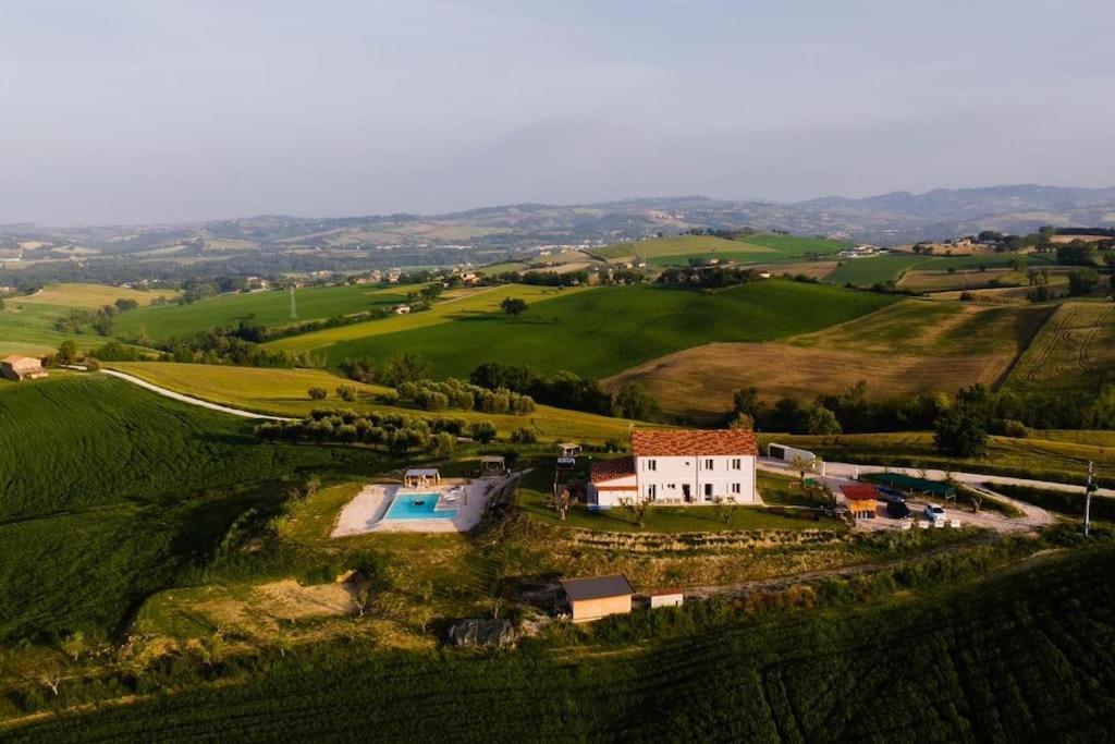 Casal Del Sole - Il Girasole Apartman Montefelcino Kültér fotó